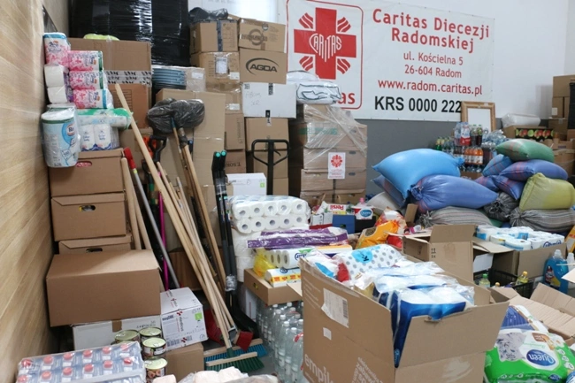 Teraz najbardziej potrzebne są rzeczy przydatne przy usuwaniu skutków powodzi.