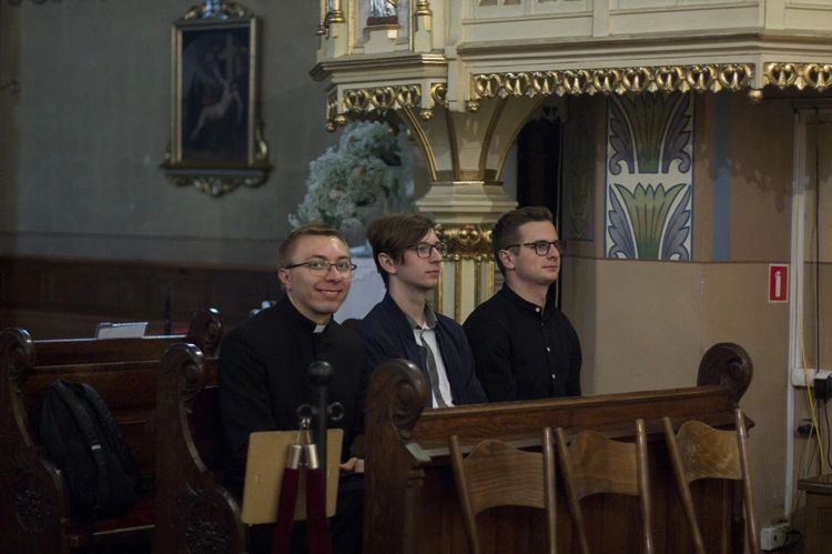 Pielgrzymka WSD w Sandomierzu do Zabawy