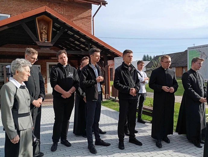 Pielgrzymka WSD w Sandomierzu do Zabawy