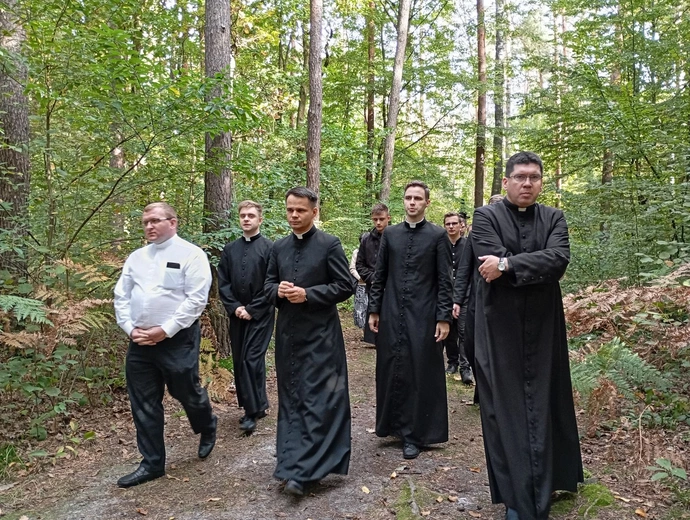 Pielgrzymka WSD w Sandomierzu do Zabawy