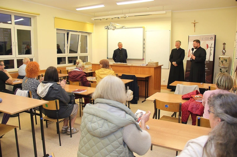 Spotkanie o Janie Pawle II w Szkole Katolickiej