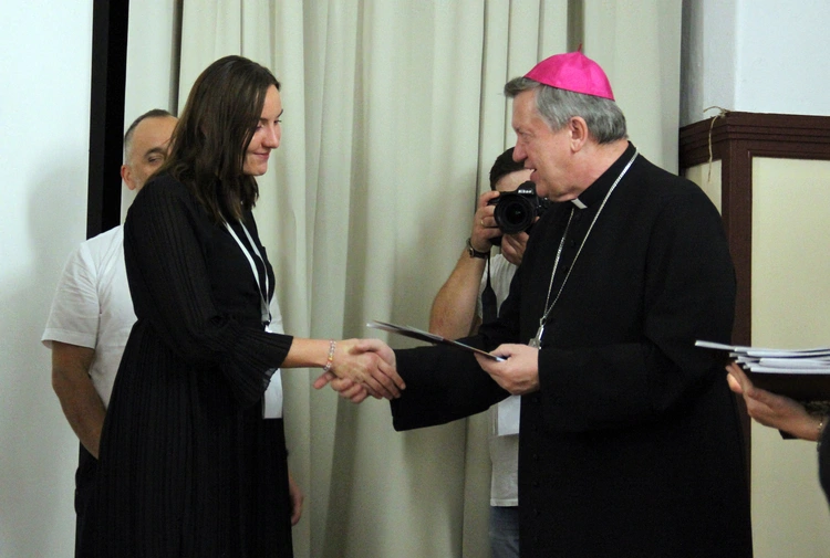 Ogłoszenie syntezy diecezjalnej i wręczenie dekretów członkom komisji synodalnych