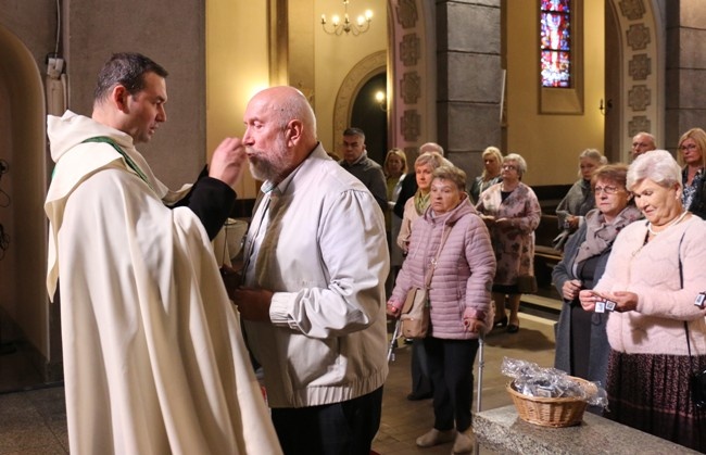 Niedziela szkaplerzna w parafii św. Teresy od Dzieciątka Jezus