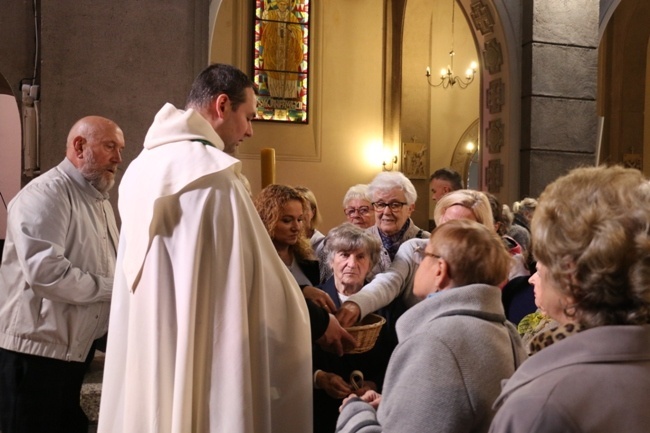 Niedziela szkaplerzna w parafii św. Teresy od Dzieciątka Jezus