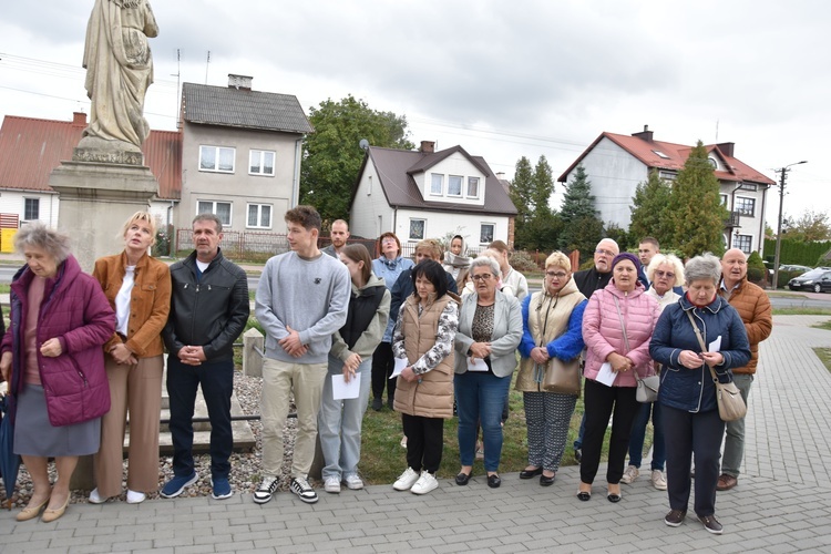 Przasnysz. Koronka na ulicach miast