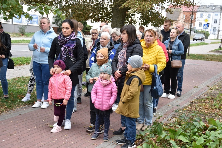 Przasnysz. Koronka na ulicach miast