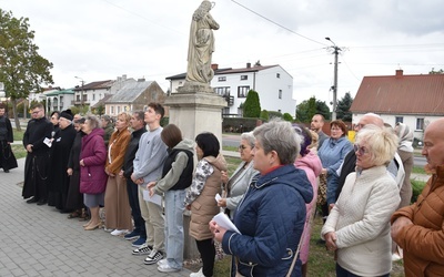 Przasnysz. Koronka na ulicach