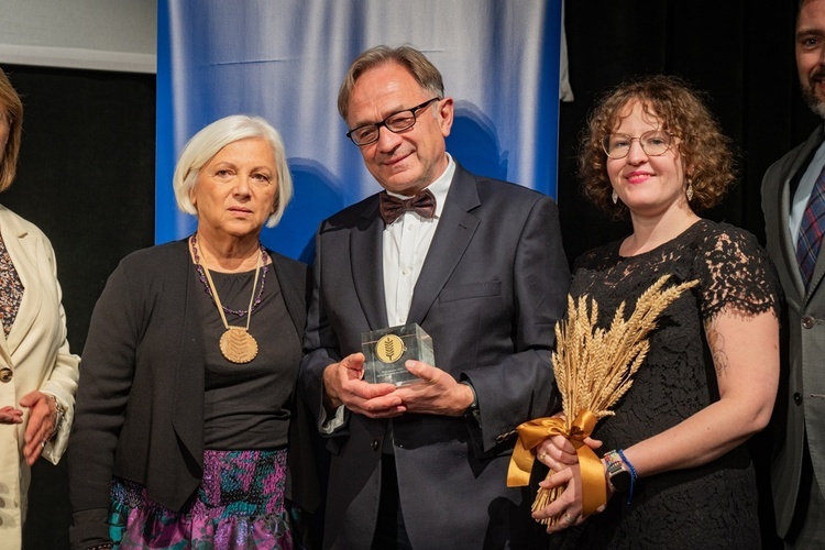 Nagrodę odebrali Zbigniew Skuza i Jagoda Peregończuk.