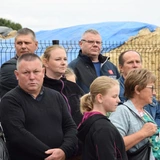 Kolejna rzeźba anioła została poświęcona w Poświętnem