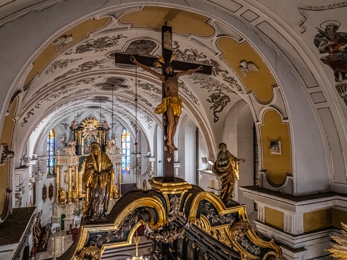 Matka Boża Bocheńska i bazylika na zdjęciach