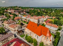 Matka Boża Bocheńska i bazylika na zdjęciach