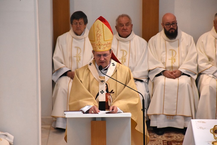 Na Aniołkach stanął pomnik św. Jana Pawła II