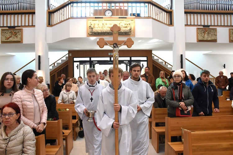 Na Aniołkach stanął pomnik św. Jana Pawła II