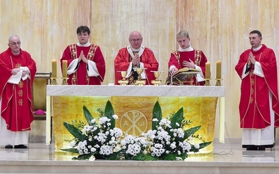 Eucharystii przewodniczył abp Józef Górzyński. Homilię wygłosił bp Jacek Jezierski.