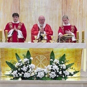 Eucharystii przewodniczył abp Józef Górzyński. Homilię wygłosił bp Jacek Jezierski.