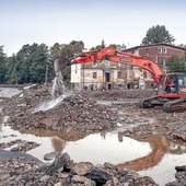 	Pomoc poszkodowanym będzie potrzebna przez kolejne tygodnie, miesiące, a nawet lata.