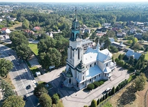 Pionkowska świątynia z lotu ptaka.