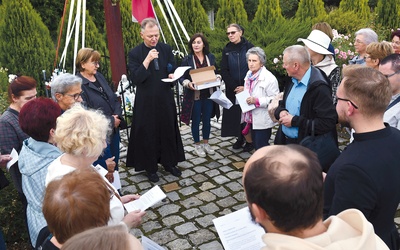 	Akcja rozpoczęła się  od modlitwy pod ciepielowskim krzyżem.