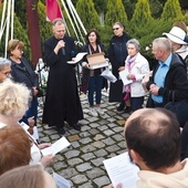 	Akcja rozpoczęła się  od modlitwy pod ciepielowskim krzyżem.