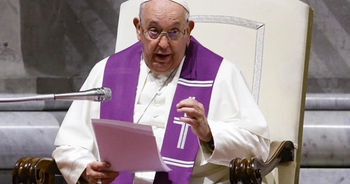 Papież na początek ostatniej sesji synodu: Uważajmy, by nie zamienić naszego wkładu w punkty, których trzeba bronić lub programy, które należy ustanowić