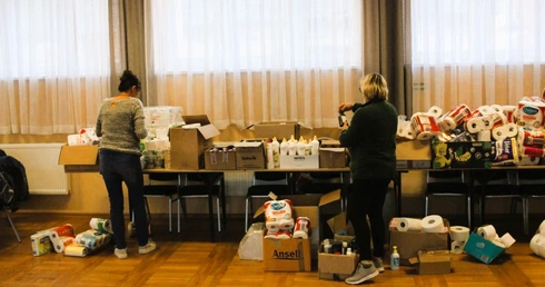 Wiejski Dom Kultury w Trzeboszowicach - miejsce podziału darów dla powodzian