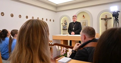 Na różańcowych łączach