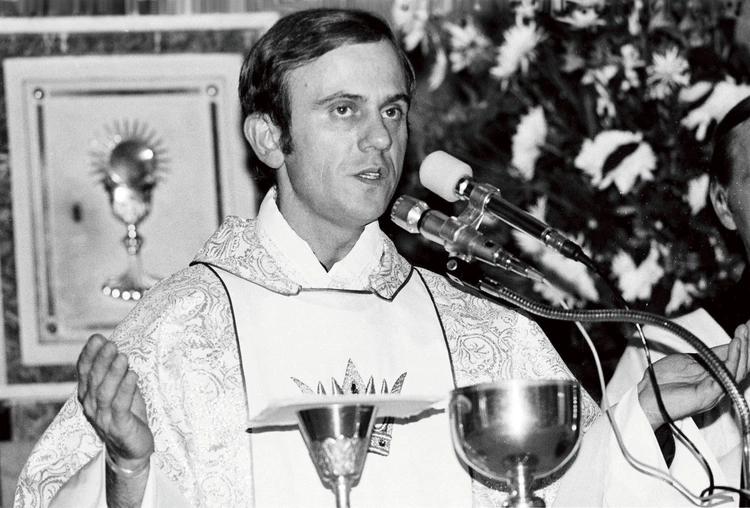 Pierwszą Mszę Świętą za Ojczyznę ks. Popiełuszko odprawił 28 lutego 1982 roku.