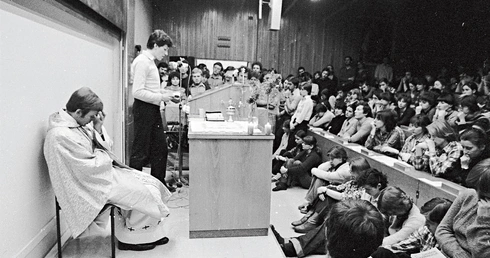 Komunistyczne służby aktywnie interesowały się księdzem Popiełuszką od kwietnia 1982 roku.