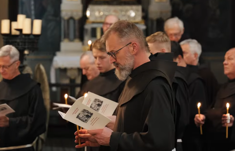 Katowice-Panewniki. Poświęcenie kaplicy w Domu Zakonnym oo. Franciszkanów