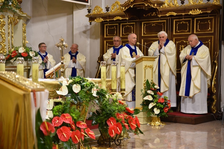 Seniorzy u Matki Bożej Bocheńskiej