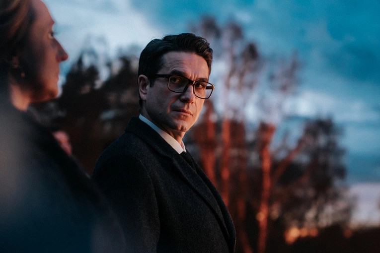 Esej o odchodzeniu z wybitnym Dorocińskim 