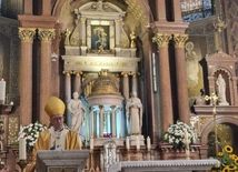 Abp Adrian Galbas do nauczycieli: Wychowywać, czyli wydobywać