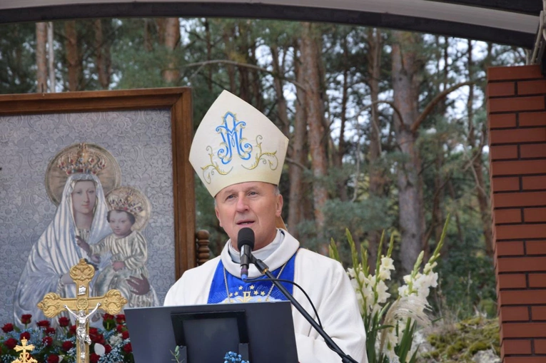 Tłumy na pielgrzymce różańcowej w Wysokim Kole