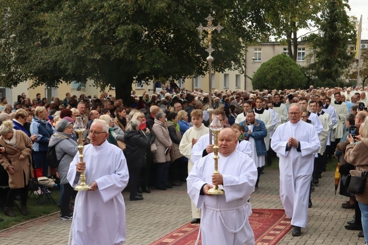 Pielgrzymka różańcowa do Rokitna