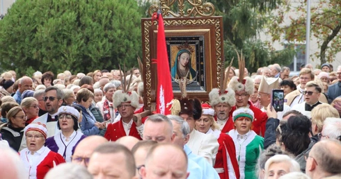 Pielgrzymka różańcowa do Rokitna