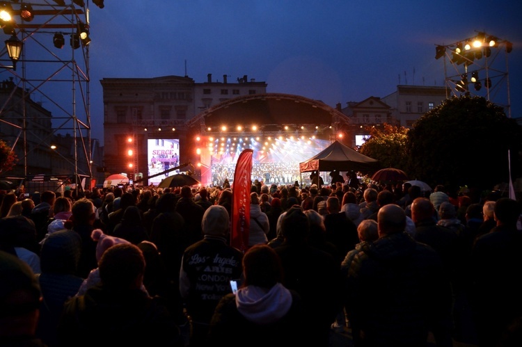 Koncert "Serce dla powodzian" w Paczkowie