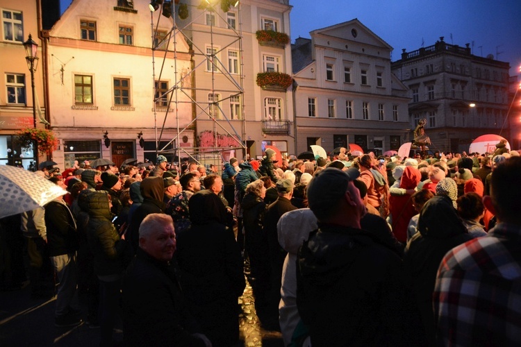 Koncert "Serce dla powodzian" w Paczkowie