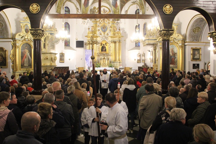 Zawada. Poświęcenie tablicy pamięci ks. Władysława Tokarczyka