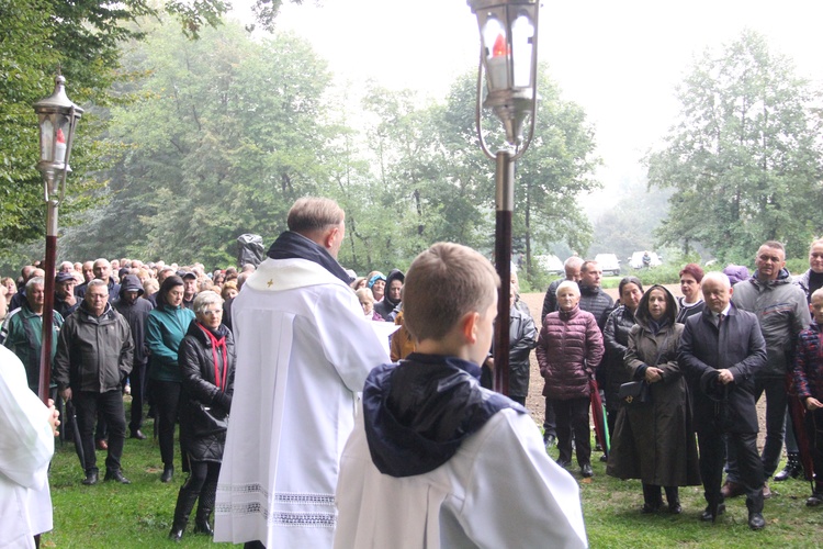 Dróżki różańcowe w Zawadzie