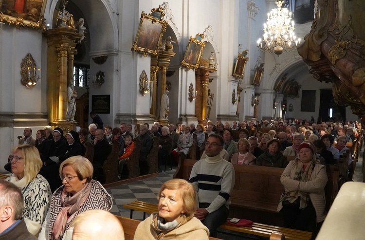 Trzebnica. Koncert "Świętej Jadwidze naprzeciw"