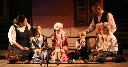 Sztuka o błogosławionej rodzinie Ulmów