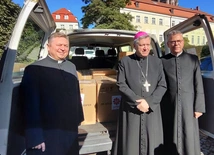 Kościół wrocławski ciągle pomaga powodzianom. Wierni zebrali ogromną sumę pieniędzy