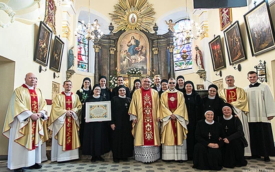Siostry są i pracują dalej
