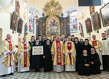 Siostry są i pracują dalej