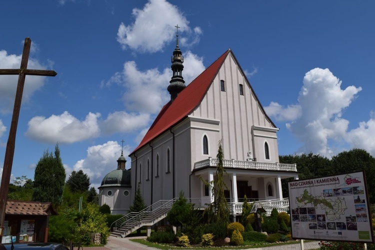 Sanktuarium w Kałkowie powstało z inicjatywy ks. Czesława Wali