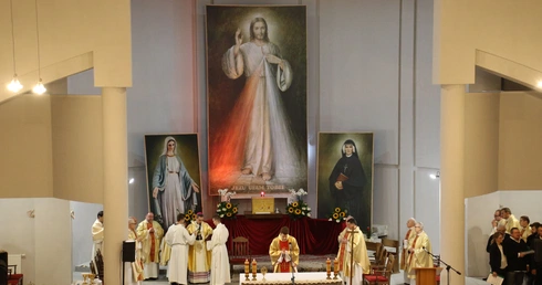 Płock. Uczyć się wielkiej wiary i oddania