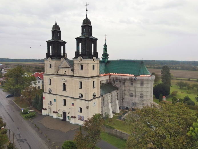 Sanktuarium w Gidlach. Kropla winka i beczka wiary