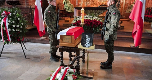 	Uroczystości żałobne w bazylice św. Brygidy.