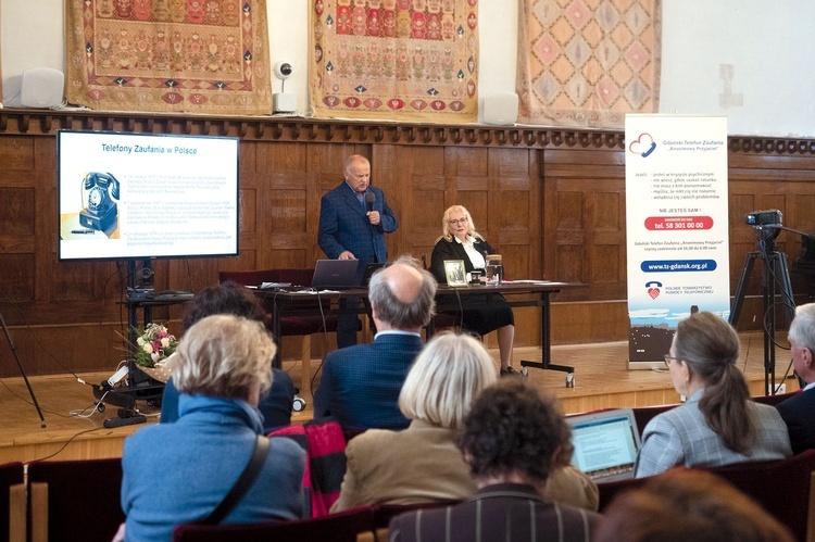 	Dyżurni stale dokształcają się podczas konferencji tematycznych. Ostatnia miała miejsce na początku października w Sopocie.