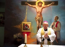 	Po liturgii metropolita pobłogosławił parafialny Dom Salezjański. Więcej o jubileuszu na s. IV.